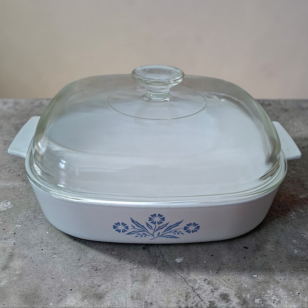 A-10-B Vintage Corning Ware Blue Cornflower Casserole Dish With Pyrex Lid 35-B